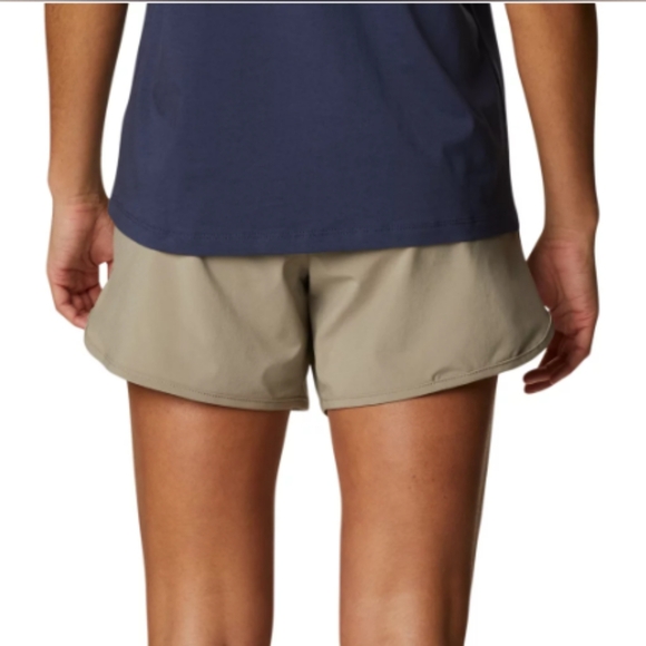 COLUMBIA Bogata Bay Stretch Shorts - Tan - Size Large    (NWT) - Picture 2 of 10